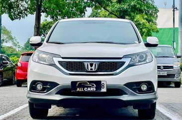 Selling White Honda Cr-V 2015 in Makati