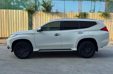 Maroon Mitsubishi Montero 2016 for sale in Automatic