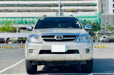 White Toyota Fortuner 2008 for sale in Makati