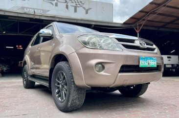 Selling White Toyota Fortuner 2006 in Quezon City