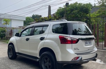 Selling Pearl White Isuzu Mu-X 2016 in Manila