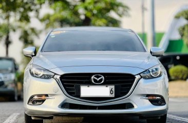 Selling White Mazda 3 2018 in Makati