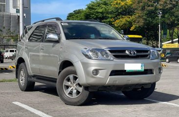 White Toyota Fortuner 2008 for sale in Makati