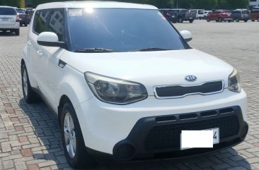 White Kia Soul 2015 for sale in Automatic