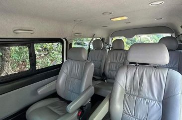 White Toyota Hiace Super Grandia 2016 for sale in Automatic