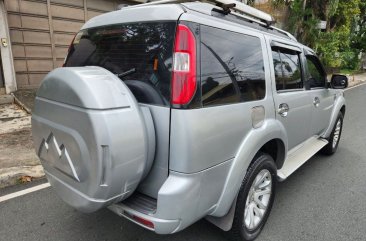 Selling Silver Ford Everest 2013 in Quezon City