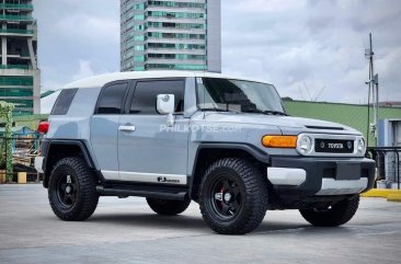 2014 Toyota FJ Cruiser  4.0L V6 in Manila, Metro Manila