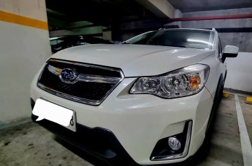 Pearl White Subaru Xv 2016 for sale in Automatic