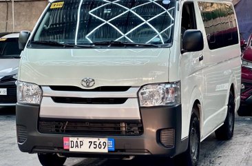 Sell White 2022 Toyota Hiace in Parañaque