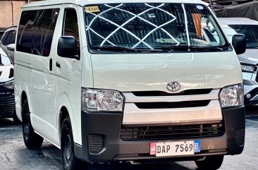 Sell White 2022 Toyota Hiace in Parañaque