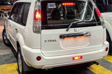 Selling White Nissan X-Trail 2011 in Pasig