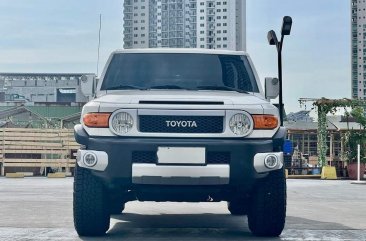 Selling White Toyota Fj Cruiser 2015 in Manila