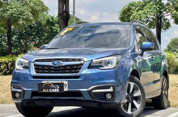 Selling White Subaru Forester 2017 in Makati