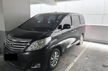 2013 Toyota Alphard  3.5 Gas AT in Makati, Metro Manila