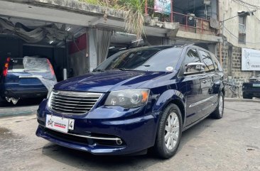 Sell White 2014 Chrysler Town And Country in Manila
