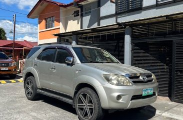 Selling White Toyota Fortuner 2007 in Manila