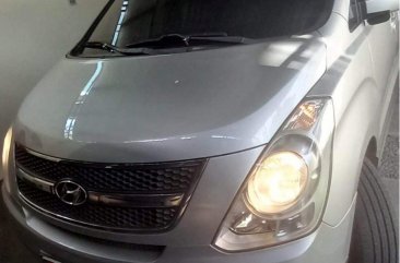 White Hyundai Starex 2010 for sale in Automatic