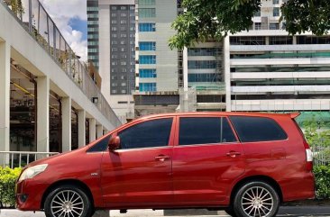 Sell White 2007 Toyota Innova in Makati
