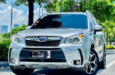 Selling White Subaru Forester 2014 in Makati