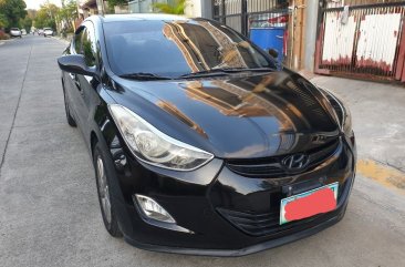 Selling White Hyundai Elantra 2013 in Manila