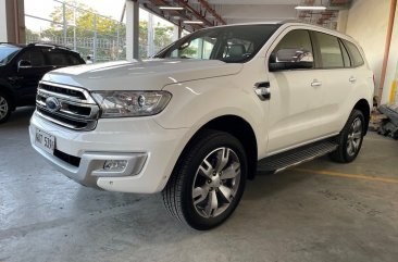 Selling White Ford Everest 2017 in Pasig