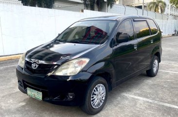 Sell White 2012 Toyota Avanza in Caloocan