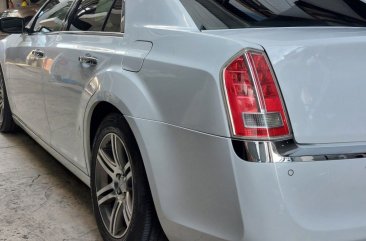 White Chrysler 300c 2013 for sale in Quezon City