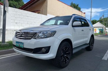 White Toyota Fortuner 2012 for sale in Pasig