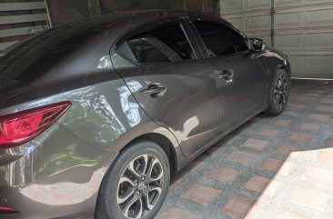 White Mazda 2 2016 for sale in Automatic