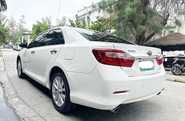 Sell Pearl White 2013 Toyota Camry in Bacoor