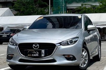 White Mazda 3 2018 for sale in Automatic