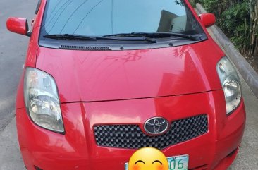 Selling White Toyota Yaris 2009 in Manila