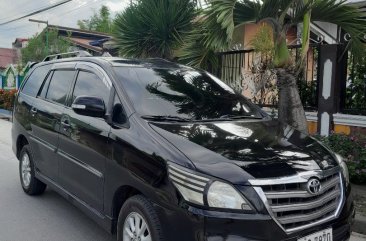 White Toyota Innova 2014 for sale in Manual