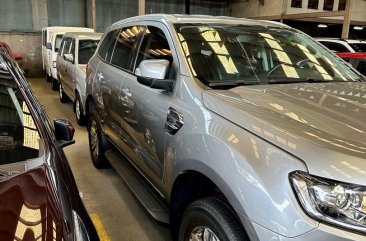 White Ford Everest 2018 for sale in Automatic