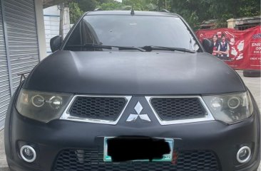 Selling White Mitsubishi Montero 2009 in Quezon City