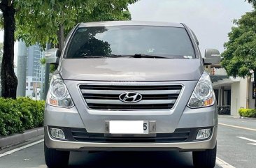 2016 Hyundai Starex  2.5 CRDi GLS 5 AT(Diesel Swivel) in Makati, Metro Manila