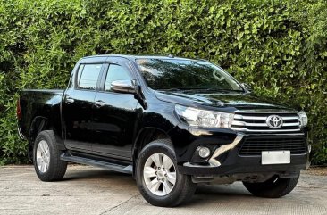 White Toyota Hilux 2018 for sale in Automatic