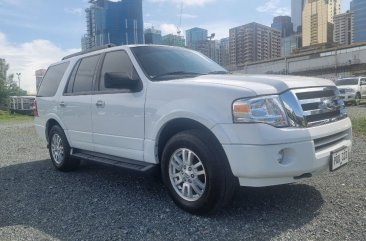 Selling White Ford Expedition 2011 in Pasig