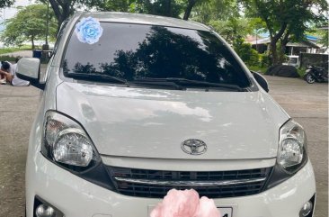 Sell White 2016 Toyota Wigo in Pililla