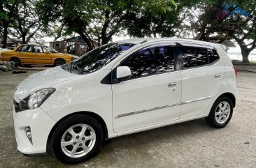 Sell White 2016 Toyota Wigo in Pililla