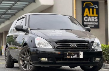 2010 Kia Carnival in Makati, Metro Manila