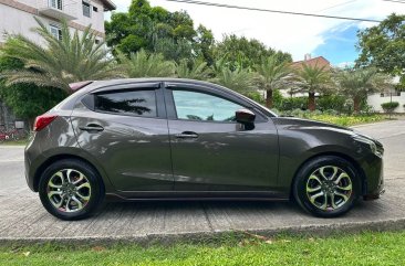 Sell White 2018 Mazda 2 in Las Piñas