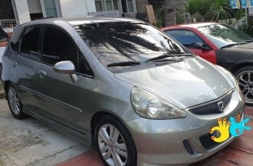 Sell White 2006 Honda Jazz in Quezon City