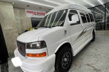 White Gmc Savana 2012 for sale in Automatic