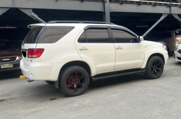 White Toyota Fortuner 2012 for sale in Automatic