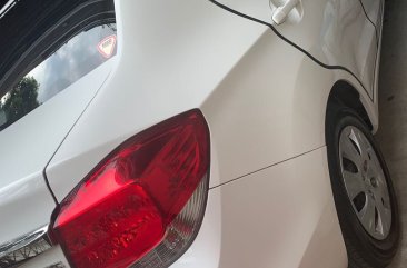 Selling White Honda Brio amaze 2016 in Quezon City