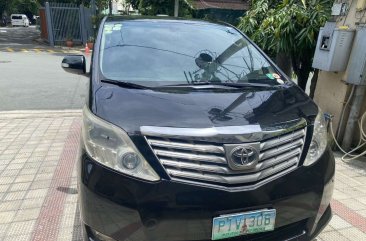 Green Toyota Alphard 2011 for sale in Automatic