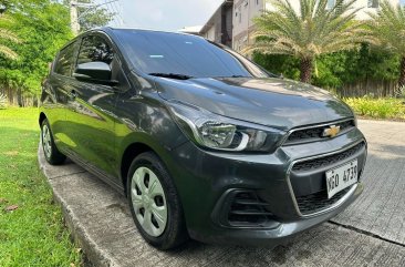 Selling White Chevrolet Spark 2018 in Las Piñas