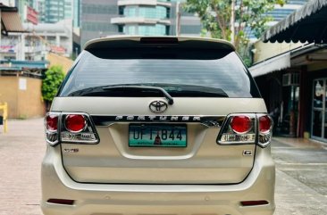 Selling White Toyota Fortuner 2012 in Quezon City