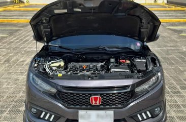 Sell White 2017 Honda Civic in Manila